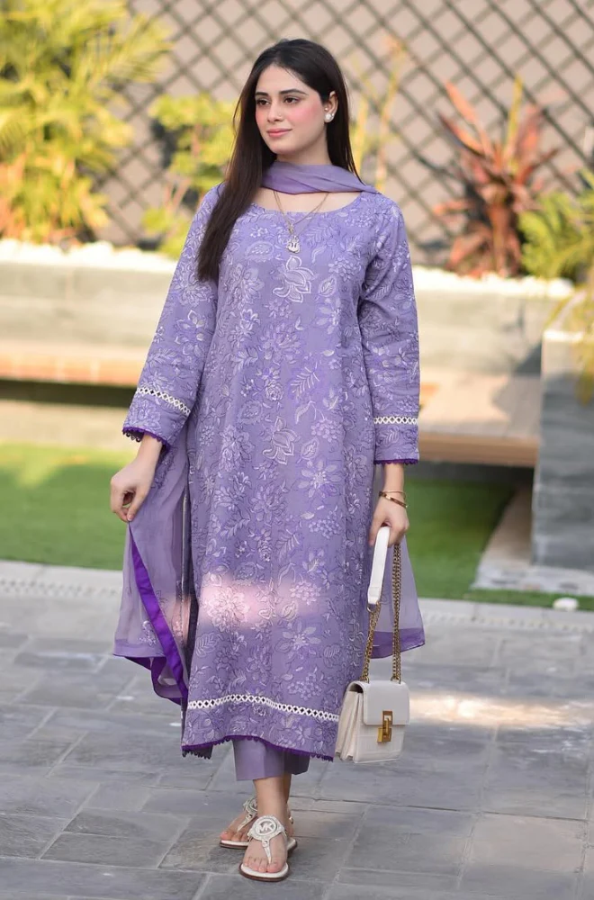 Bareeze- 3PC Lawn Embroidered Suit - UPHB066