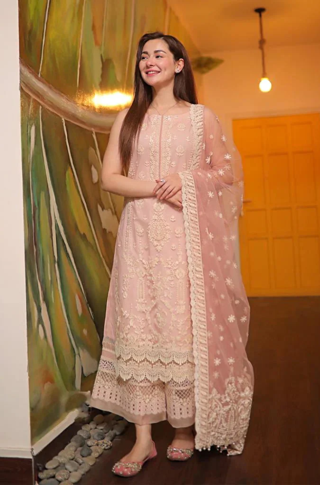 3 Piece - Embroidered Lawn Suit - UPJ001