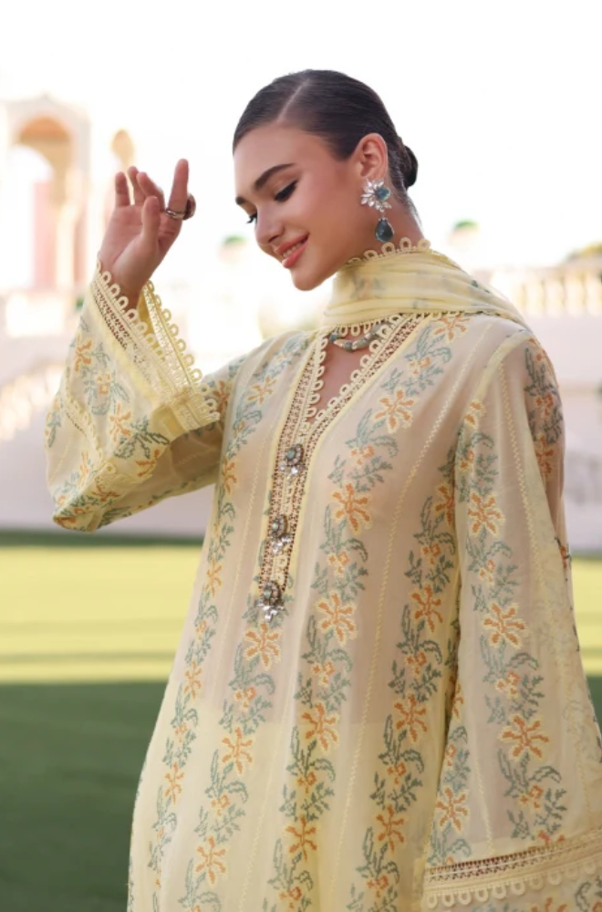 3 Piece - Embroidered Lawn Suit - UPJ004