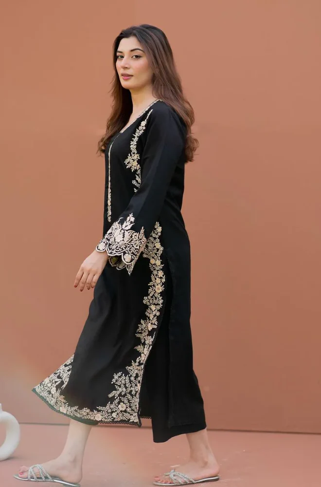 2 Piece - Lawn Embroidered Suit - UPA017