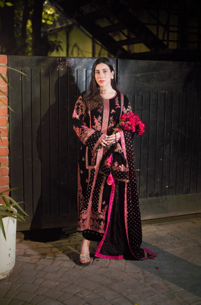 Aneelas - 3PC Velvet Embroidered Suit (Unstitched) - UH219