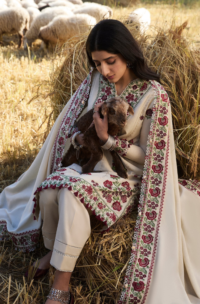 Zaha - 3PC Unstitched Dhanak Embroidered Suit - UH239