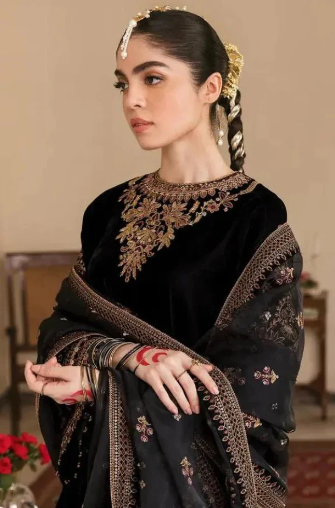Boraque - 3PC Velvet Embroidered Suit (Unstitched) - UH183