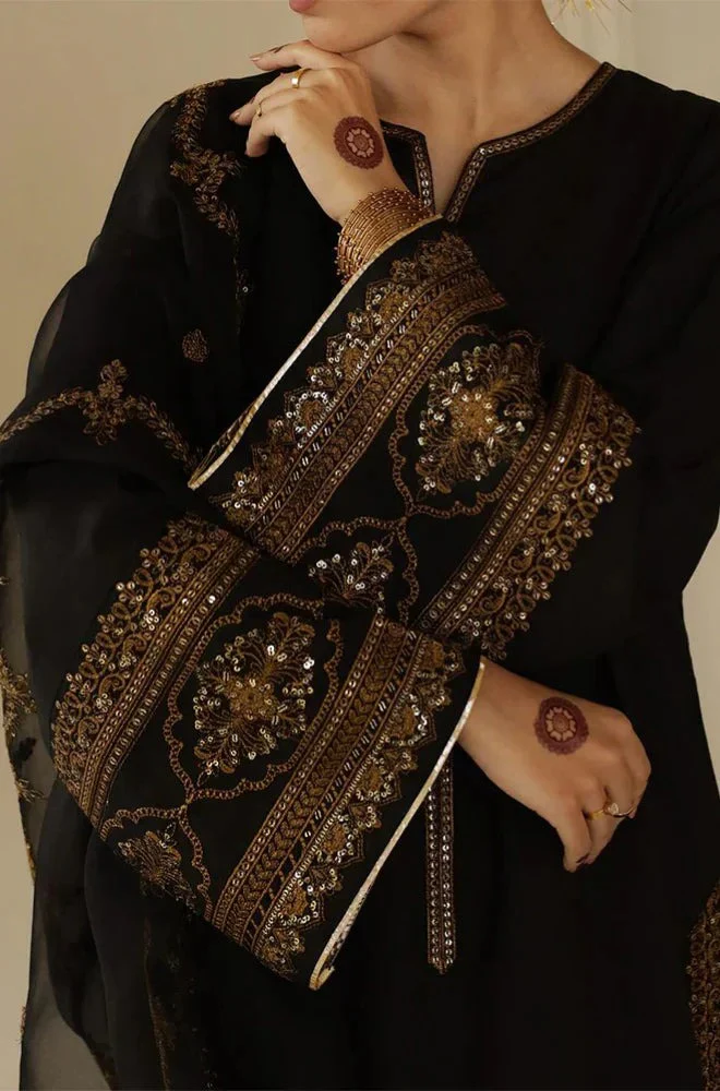 Kayseria- 3PC Lawn Embroidered Suit (Unstitched) - UM167