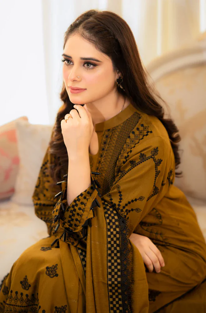JADE- 3 Piece Lawn Embroidered Suit - UPF055