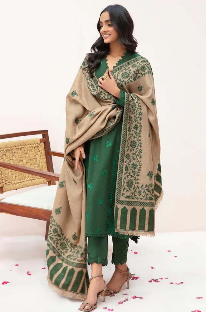 Sapphire - Winter 3PC Dhanak Embroidered Suit UA148