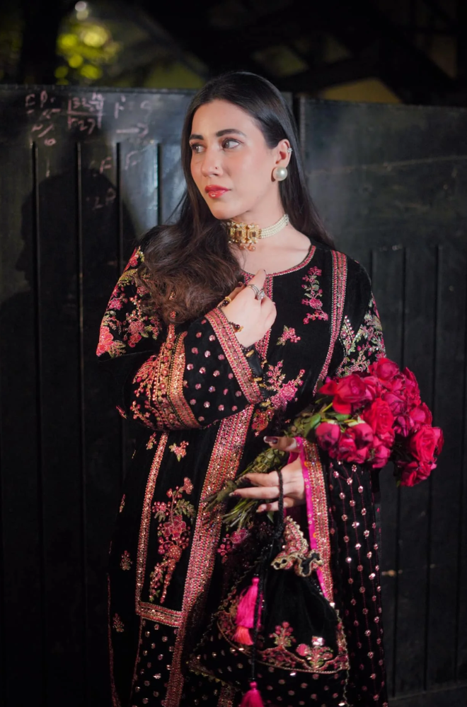 Aneelas - 3PC Velvet Embroidered Suit (Unstitched) - UH219