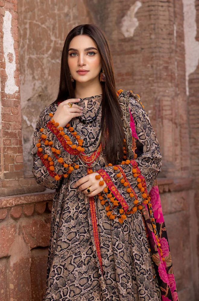 3 Piece- Lawn Digital Printed Suit(Unstitched) -UH0188