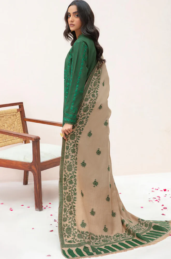 Sapphire - Winter 3PC Dhanak Embroidered Suit UA148