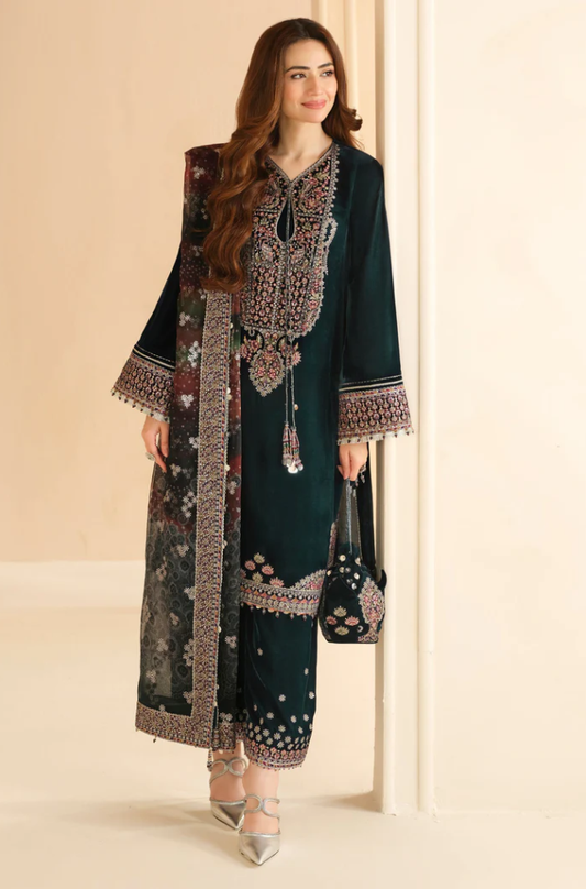 Jazmin - 3PC Velvet Embroidered Suit (Unstitched) - UH254