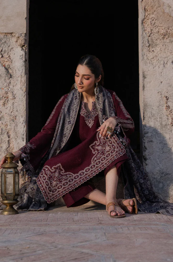 Izel - 3PC Unstitched Dhanak Embroidered Suit - UH325