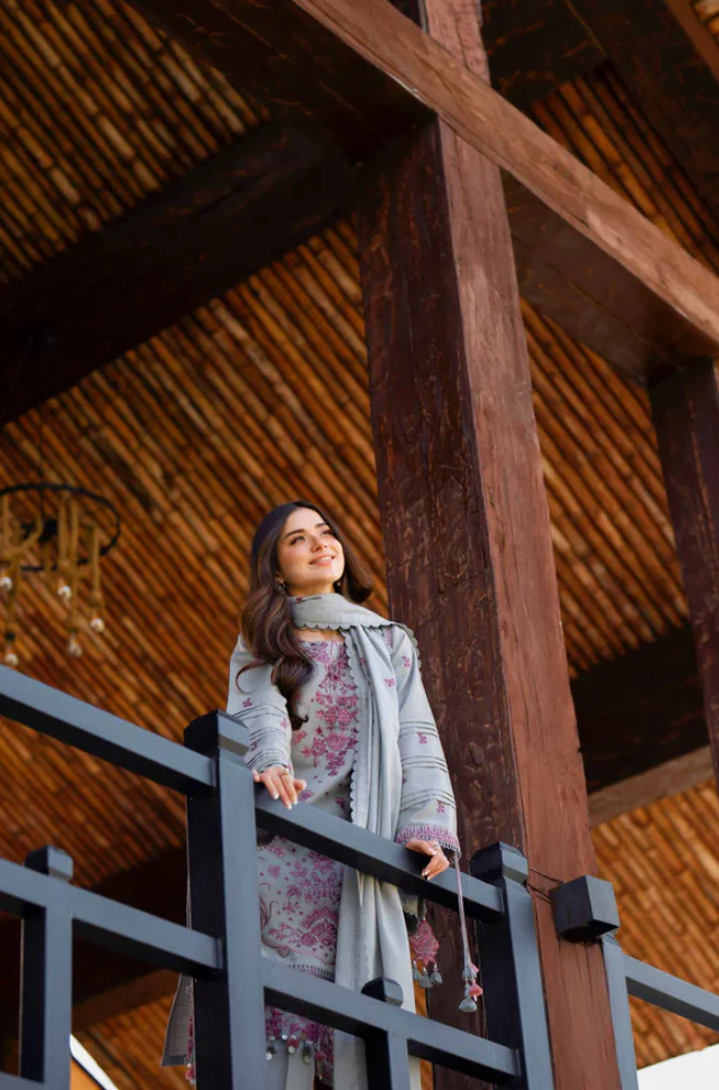 Nishatlinen - 3PC Unstitched Dhanak Embroidered Suit - UH313