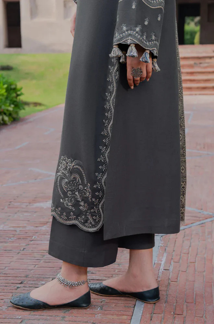 Izel - 3PC Unstitched Dhanak Embroidered Suit - UH319