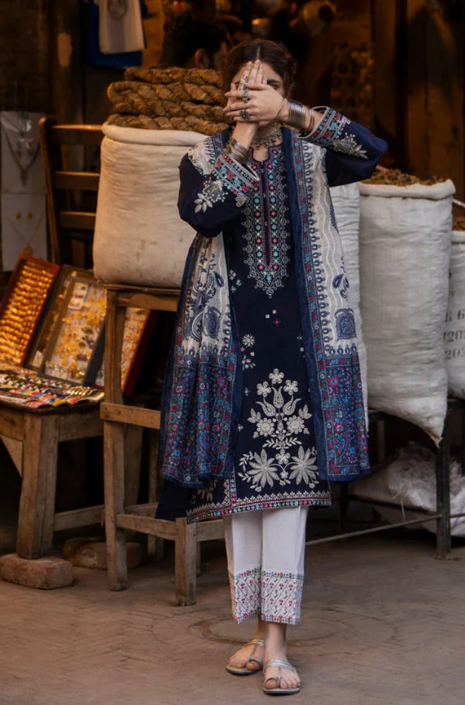 Laam - 3PC Unstitched Dhanak Embroidered Suit - UH238